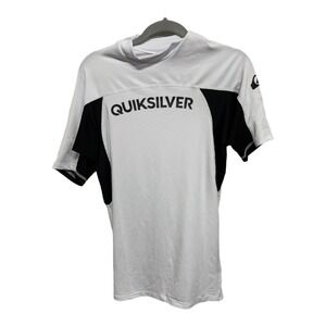 QUIKSILVER RETRO SURF LOOK BALCK WHITE RASHGUARD T-SHIRT.  SIZE: LARGE
